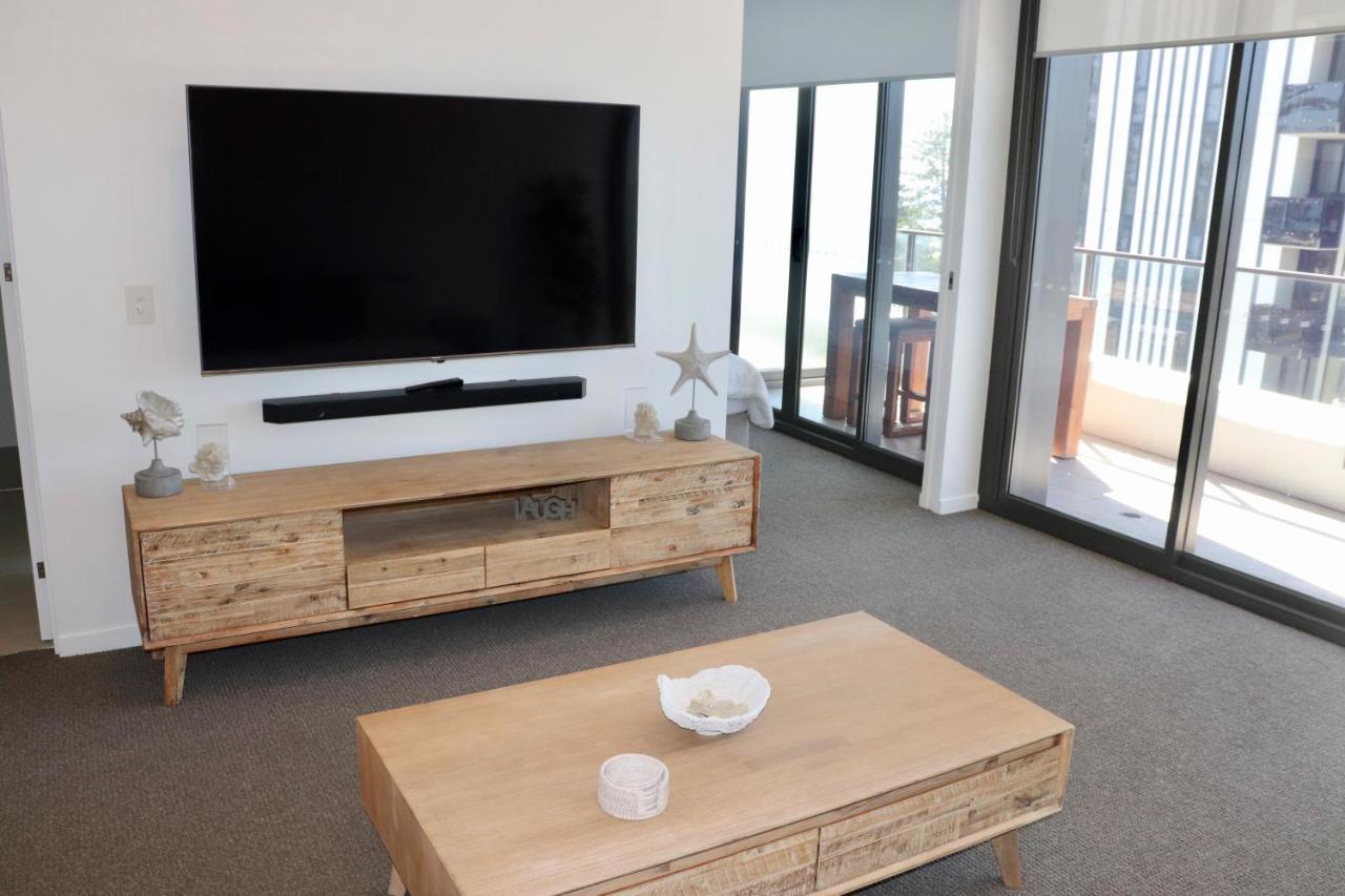 X Kirra Apartments Gold Coast Exterior photo